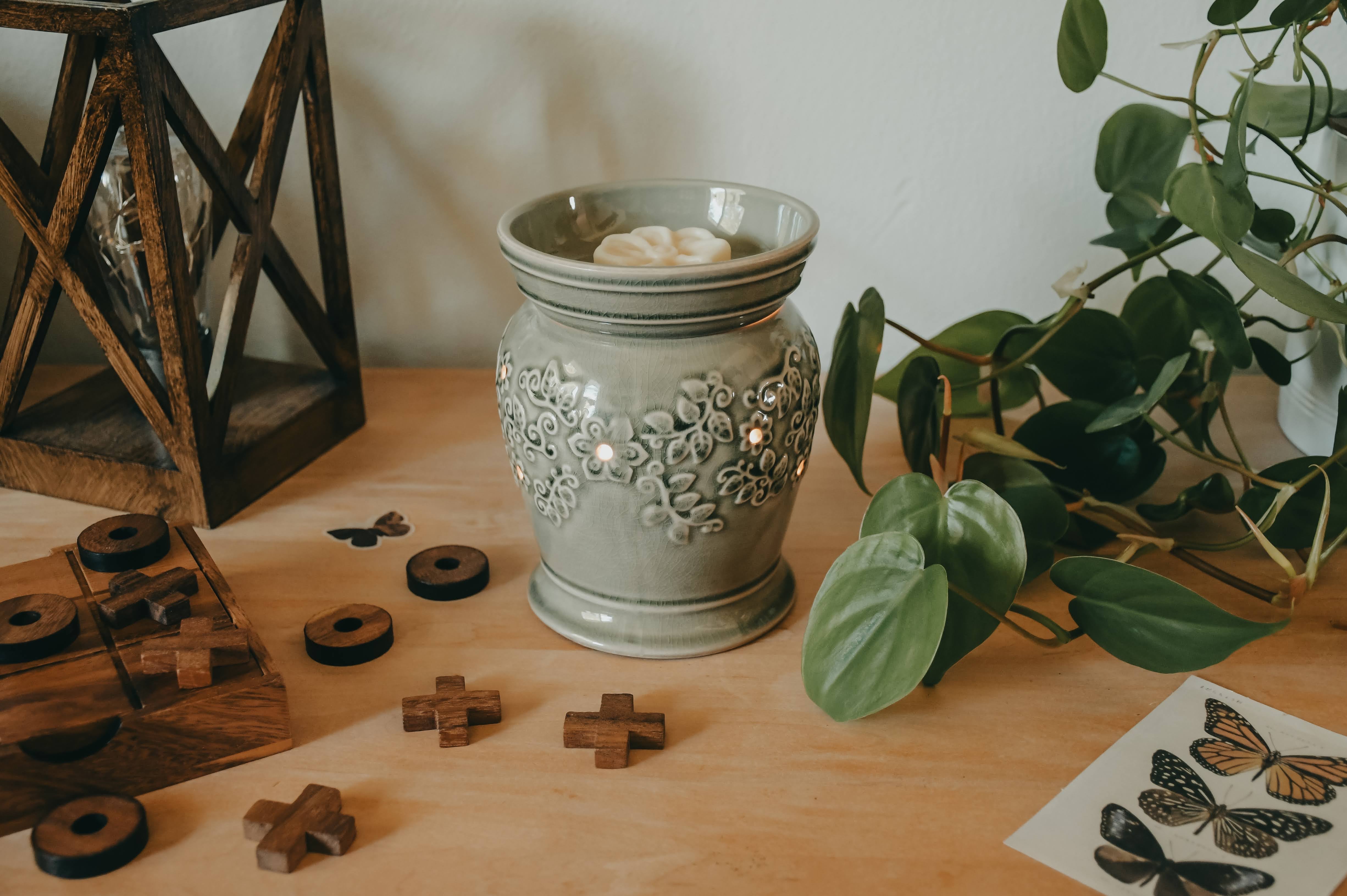 Jade Green Perennial Illumination Fragrance Warmer