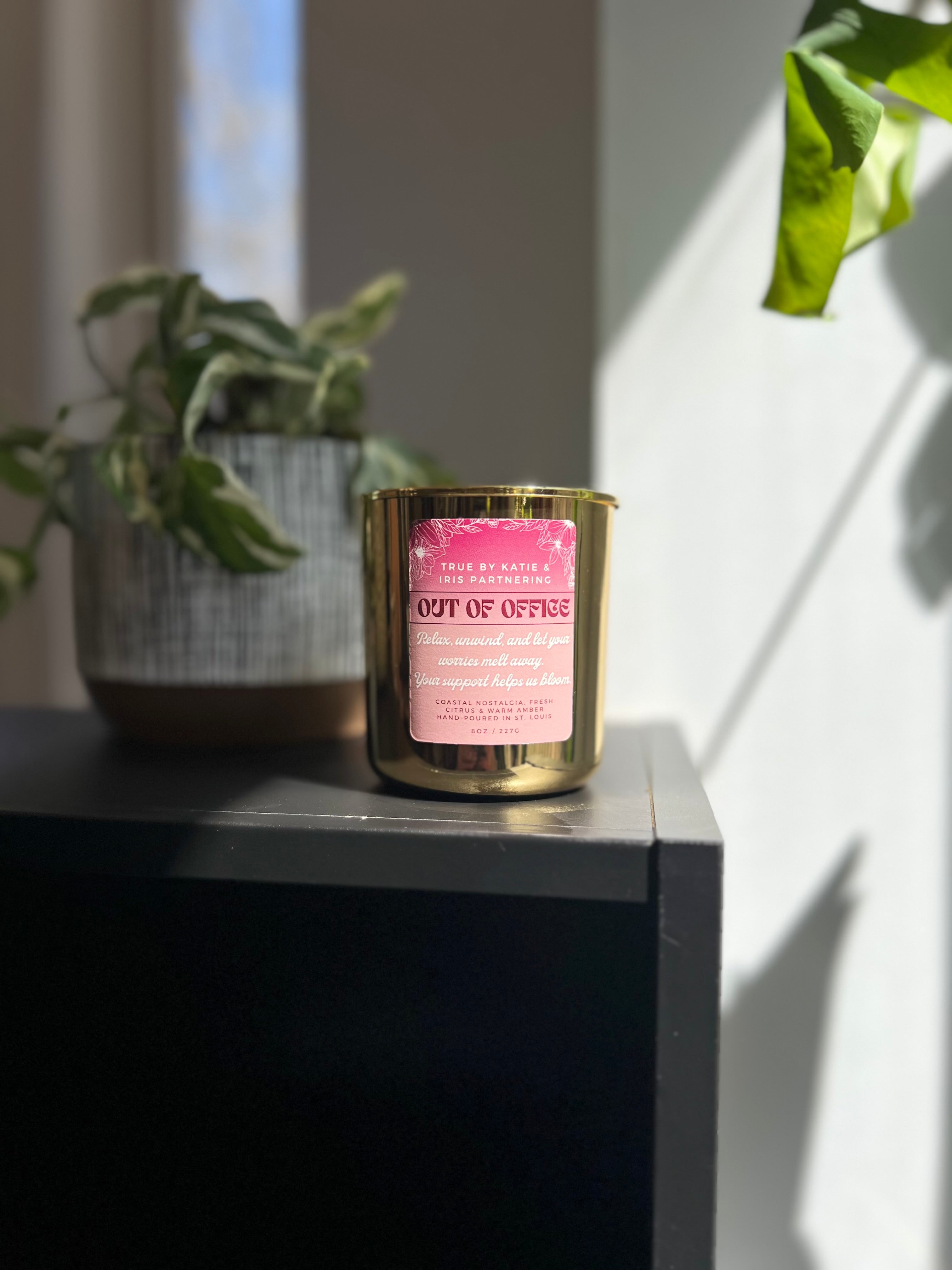 True x Iris Out of Office Refillable Candle