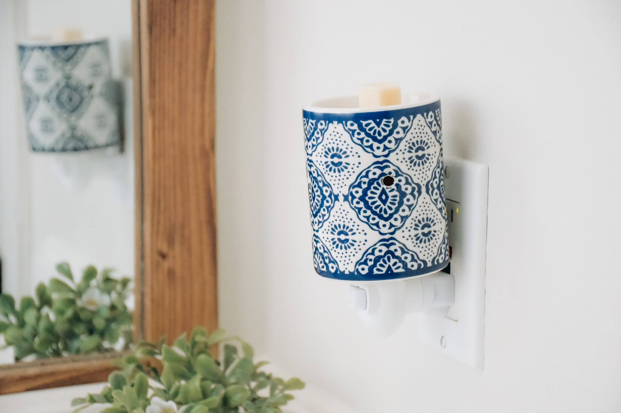 Blue Blossom Ceramic Wax Melt Warmer