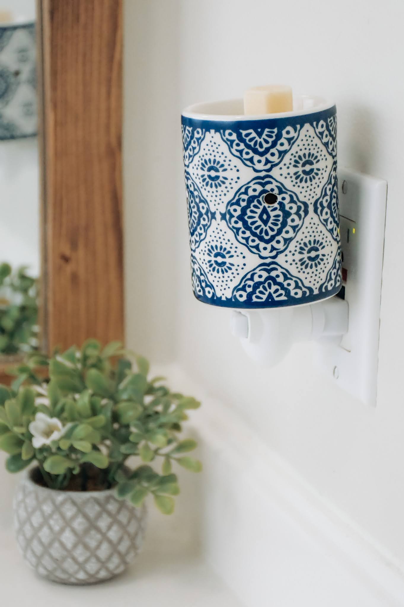 Blue Blossom Ceramic Wax Melt Warmer