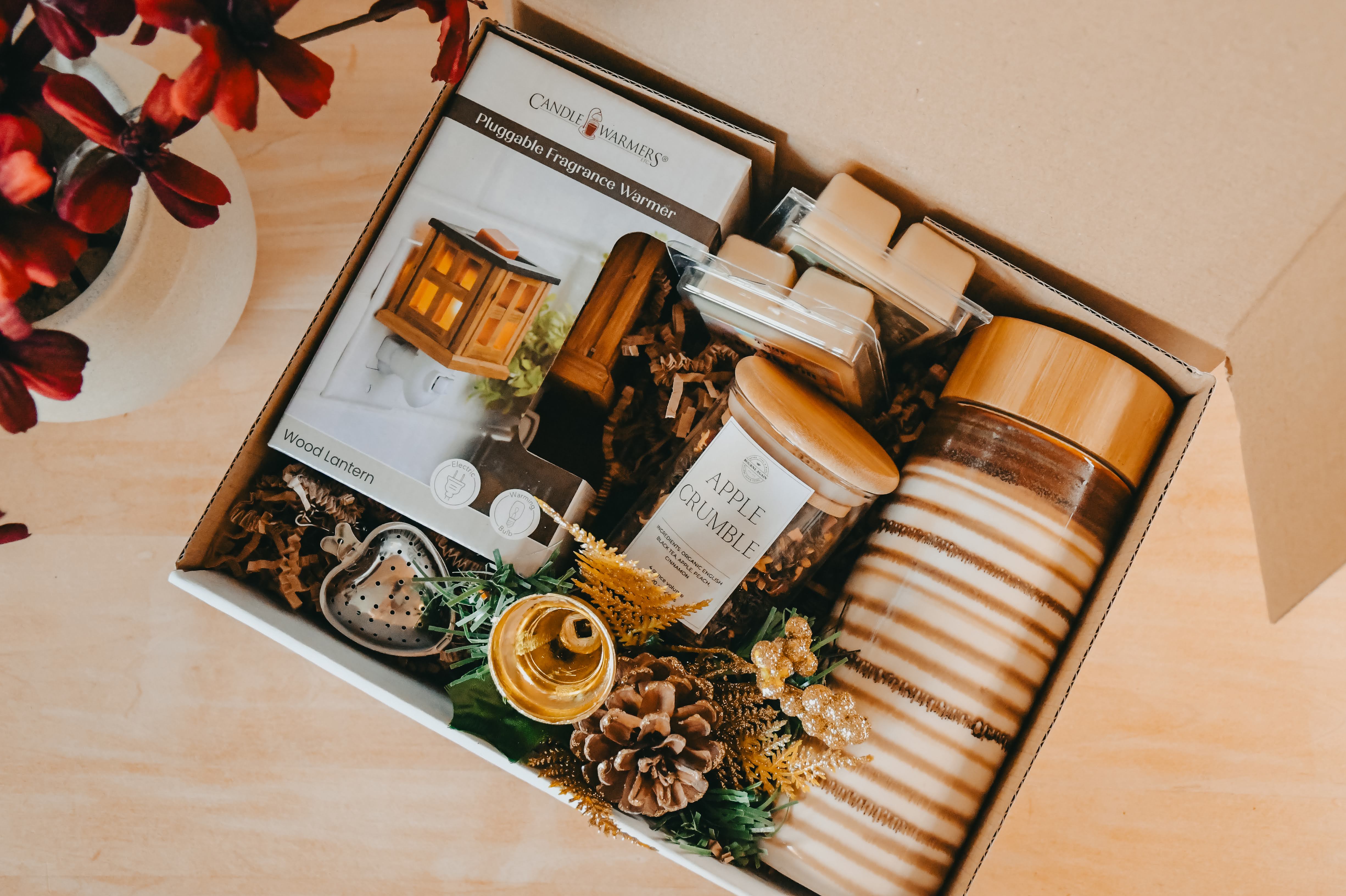 Tea and Melted Moments Holiday Gift Box