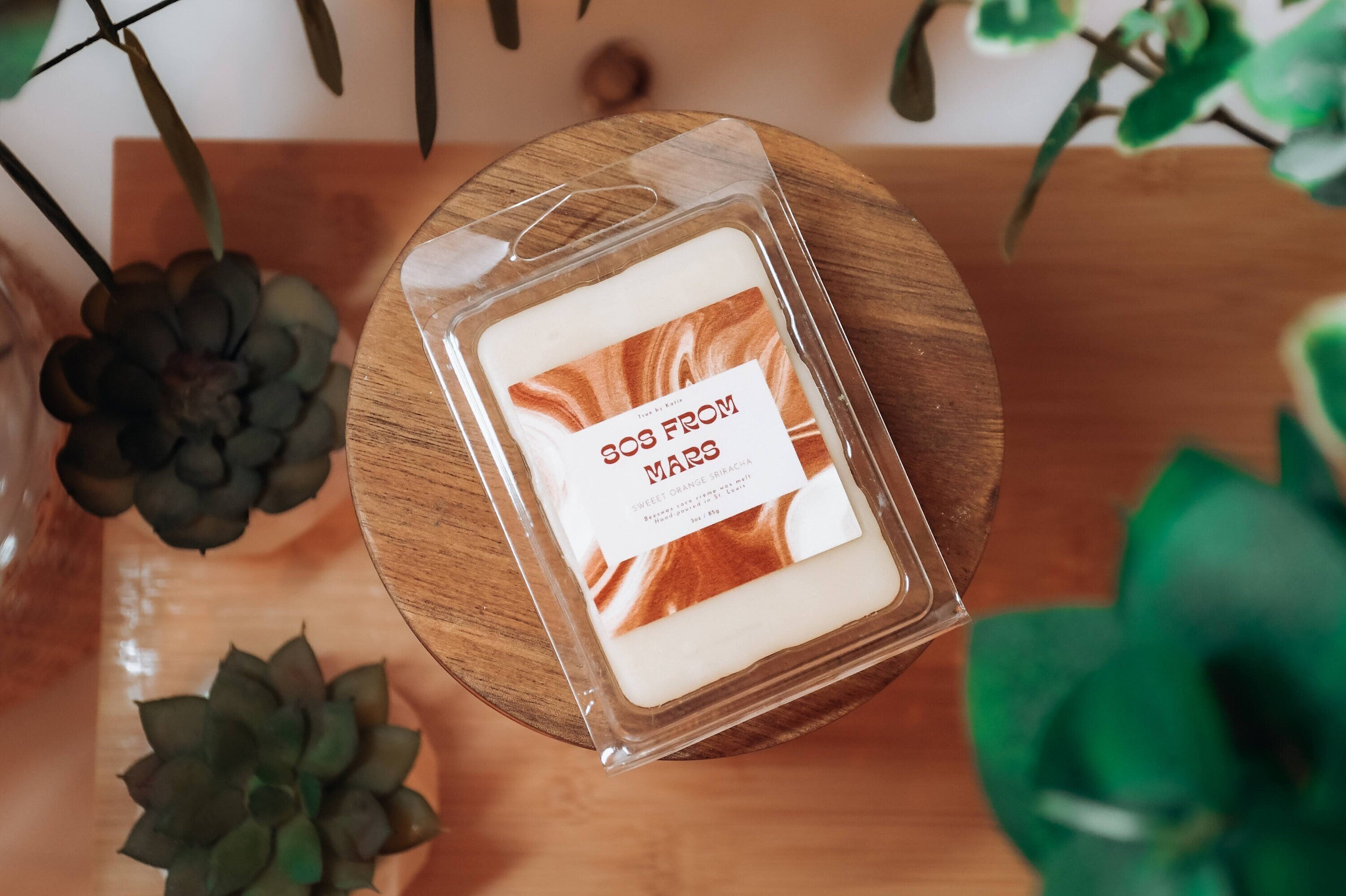 SOS From Mars | Beeswax Wax Melt | Non-Toxic Scented Wax Melt | Sweet Orange Sriracha Scent